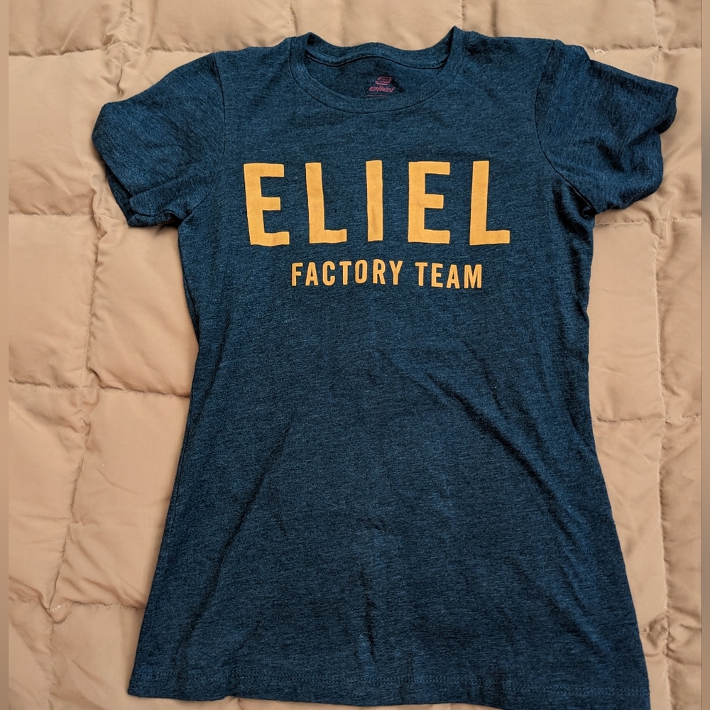 Eliel & Gravel Collection Project Women's T-shirt, Size Small 2 pack - Picture 2 of 6